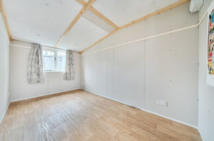 Garden studio- click for photo gallery